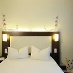 慕尼黑市奥林匹克公园莱昂纳多酒店
