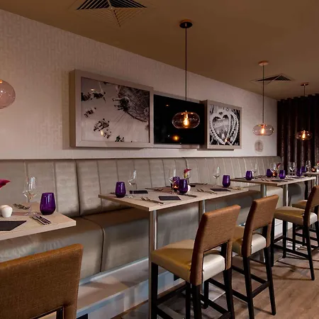 Leonardo Olympiapark Hotel 4*