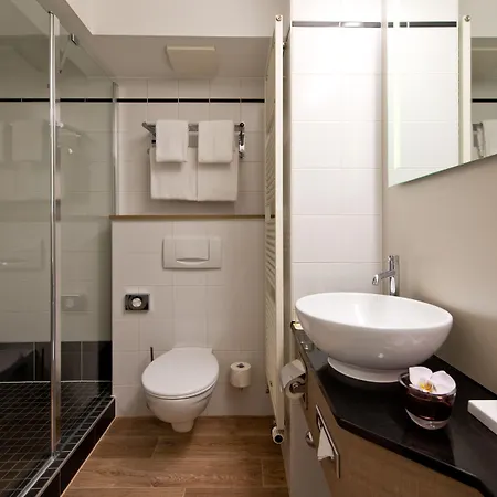 Leonardo Olympiapark Hotel 4*