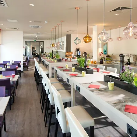 Leonardo Olympiapark Hotel 4*