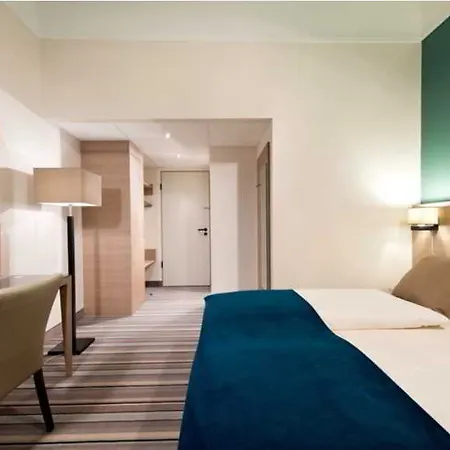 Hotel Leonardo Olympiapark 4*