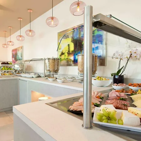 Hotel Leonardo Olympiapark 4*
