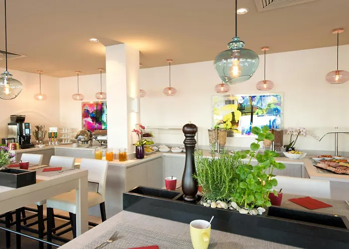 慕尼黑市奥林匹克公园莱昂纳多酒店 4*