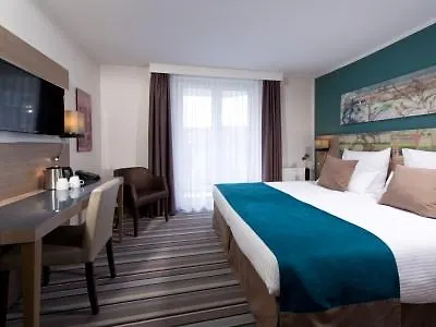 Leonardo Olympiapark מלון